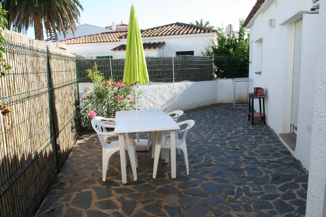 Appartement Apartamento Casa Anna à Empuriabrava Espagne